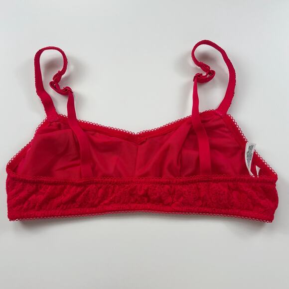 PINK Victoria’s Secret Bundle of 2 Wink Unlined Scoop Lace Bralettes Size Large - Picture 9 of 13